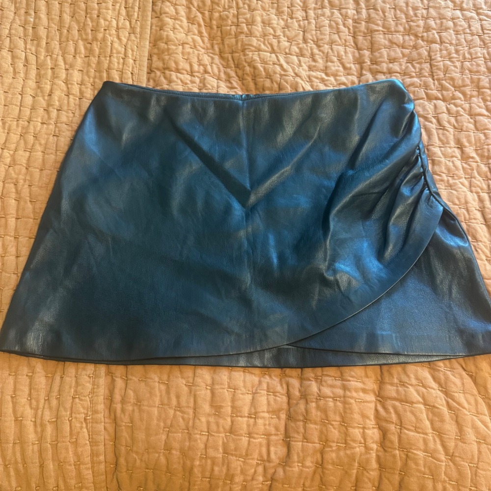 House of Harlow 1960 Women Black Faux Leather Wrap Mini Skirt Ruched Side Size M